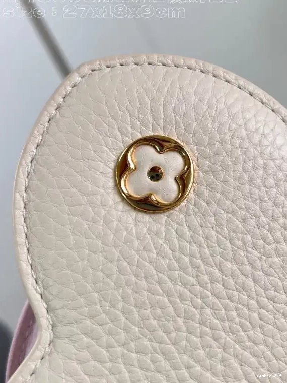 BB-27*18*9CM VUITTON LOUIS CAPUCINES 0427